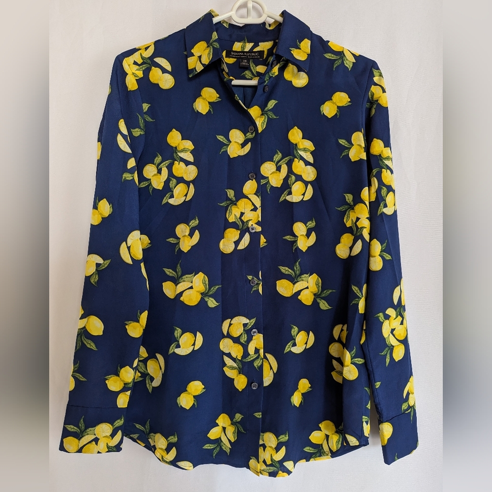 Banana Republic XS Navy Yellow Lemon Print Summer Shirt Thin Blouse